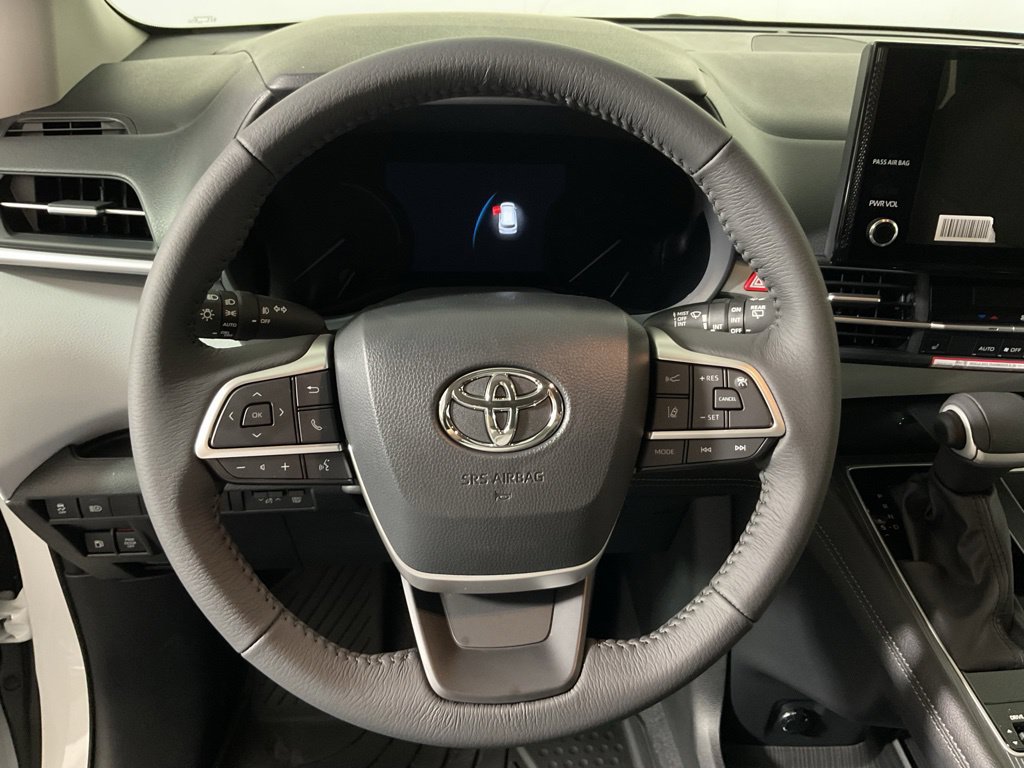 New 2026 Toyota Sienna XLE FWD image 26