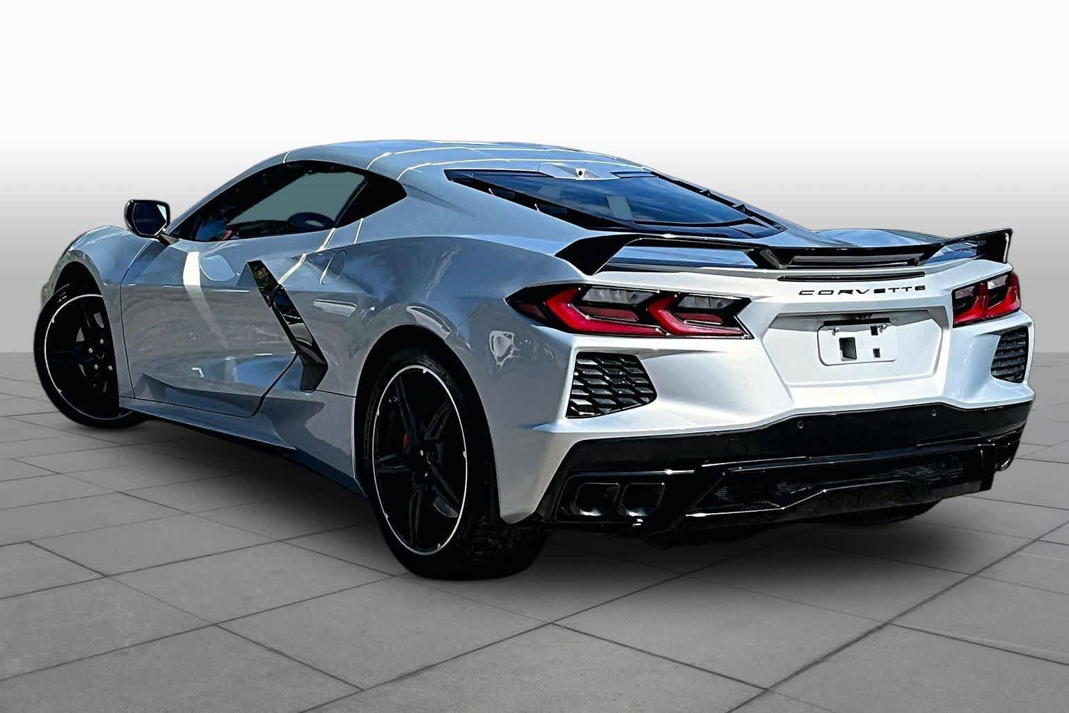 Used 2023 Chevrolet Corvette Stingray Preferred Cpe w/ Z51 Performance Package RWD image 11