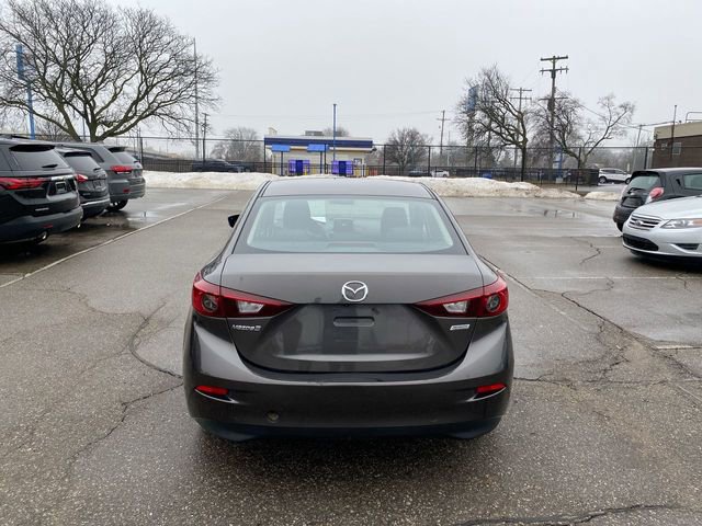 Used 2016 MAZDA MAZDA3 i Sport w/ Preferred Equipment Package FWD image 4