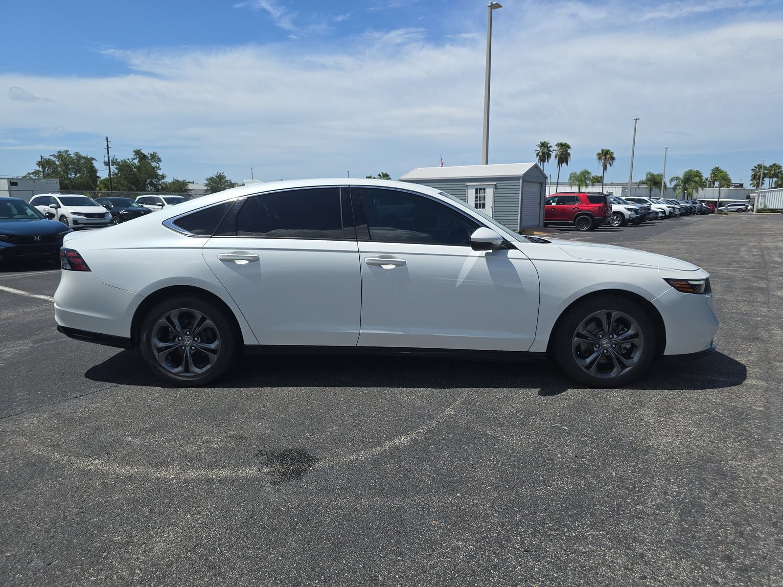 Used 2023 Honda Accord EX-L image 3