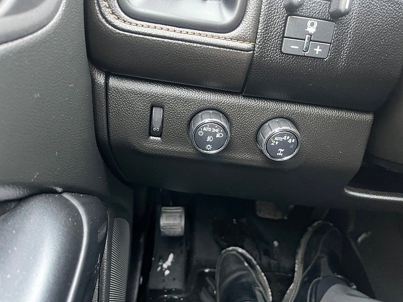 Used 2021 GMC Canyon AT4 w/ Trailering Package image 35