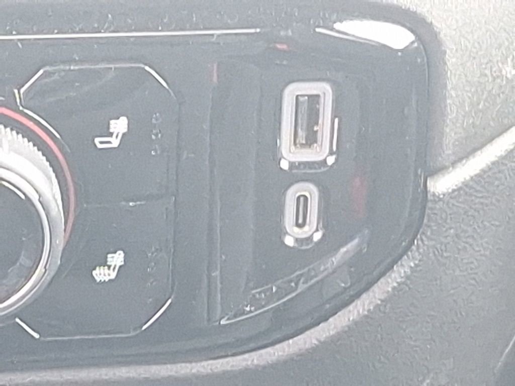 Used 2025 Chevrolet Silverado 1500 LT image 44