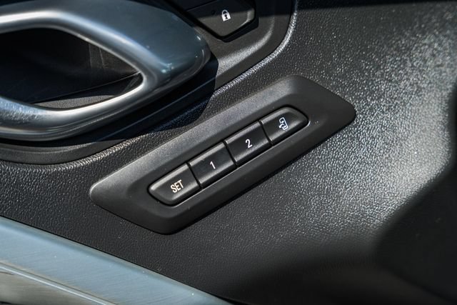 Used 2018 Chevrolet Camaro SS RWD image 38