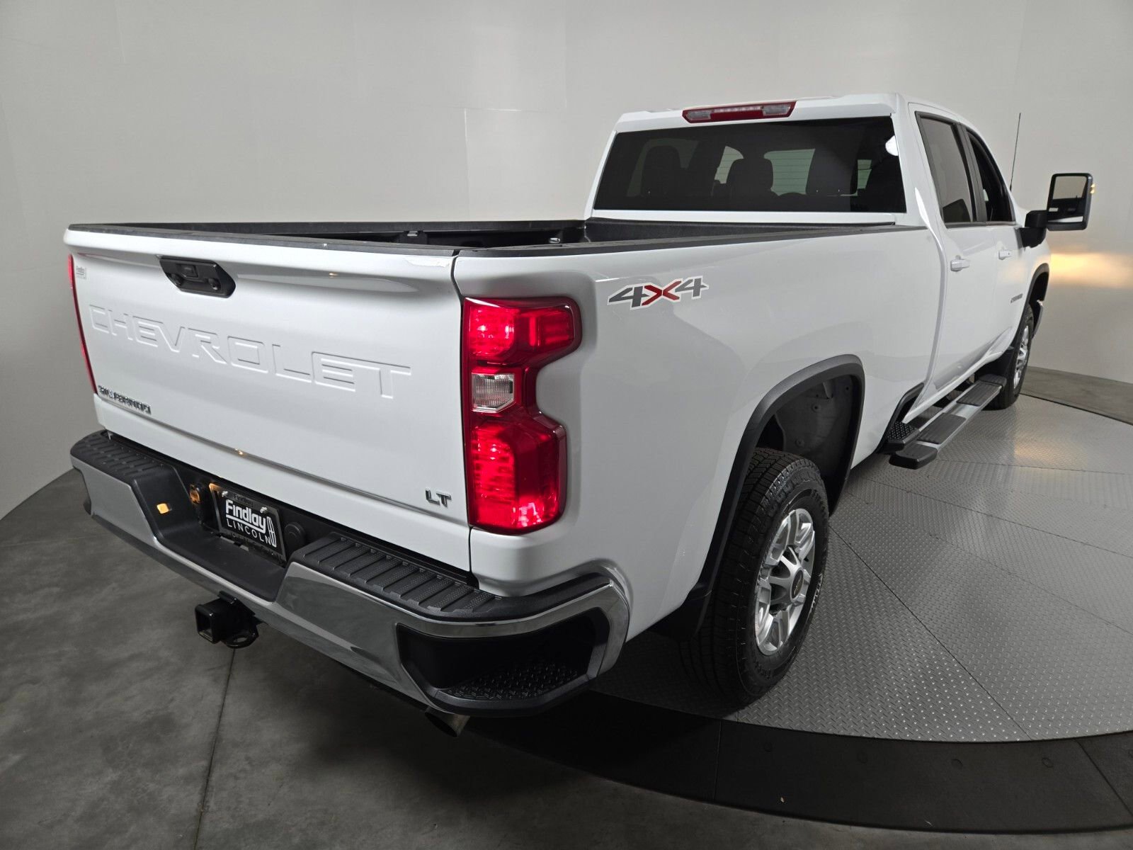 Used 2025 Chevrolet Silverado 2500 LT w/ Convenience Package image 4