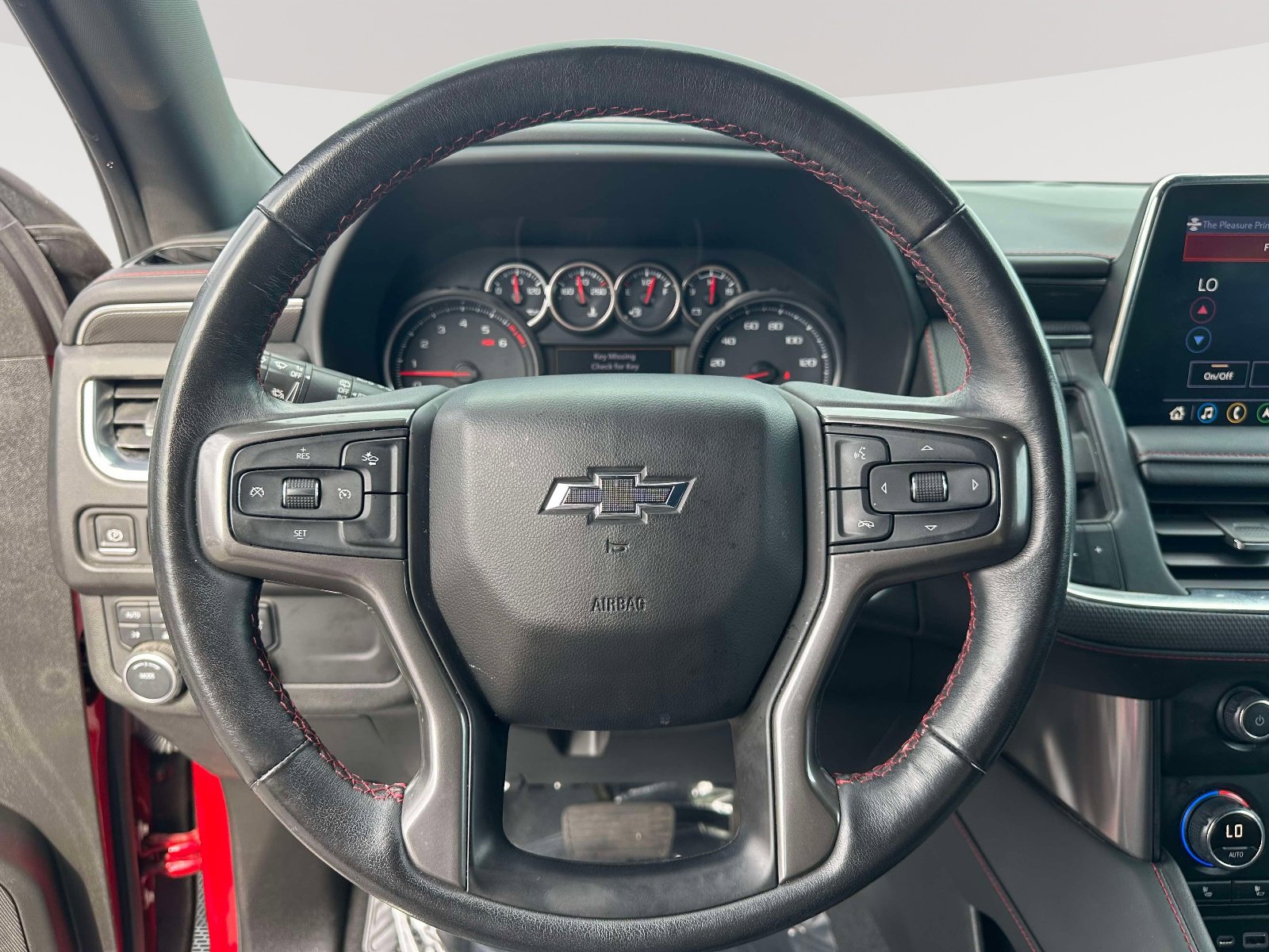 Used 2021 Chevrolet Suburban RST w/ Rear Media and Nav Package image 15