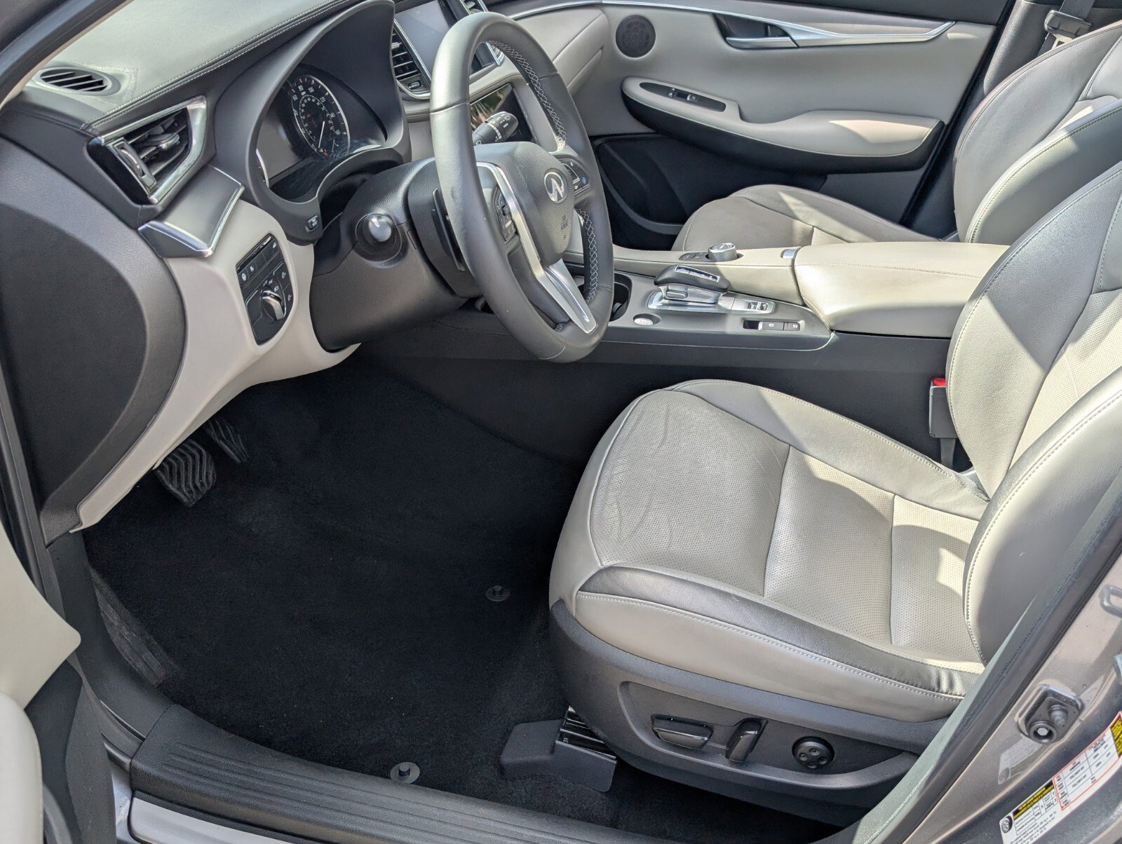 Used 2023 INFINITI QX50 Luxe image 5