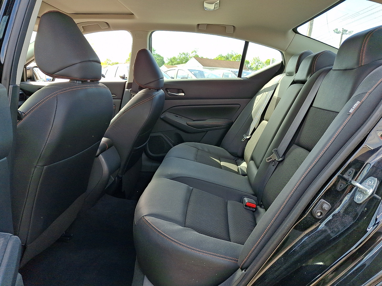 Certified 2022 Nissan Altima 2.5 SR w/ Midnight Edition Package FWD image 10