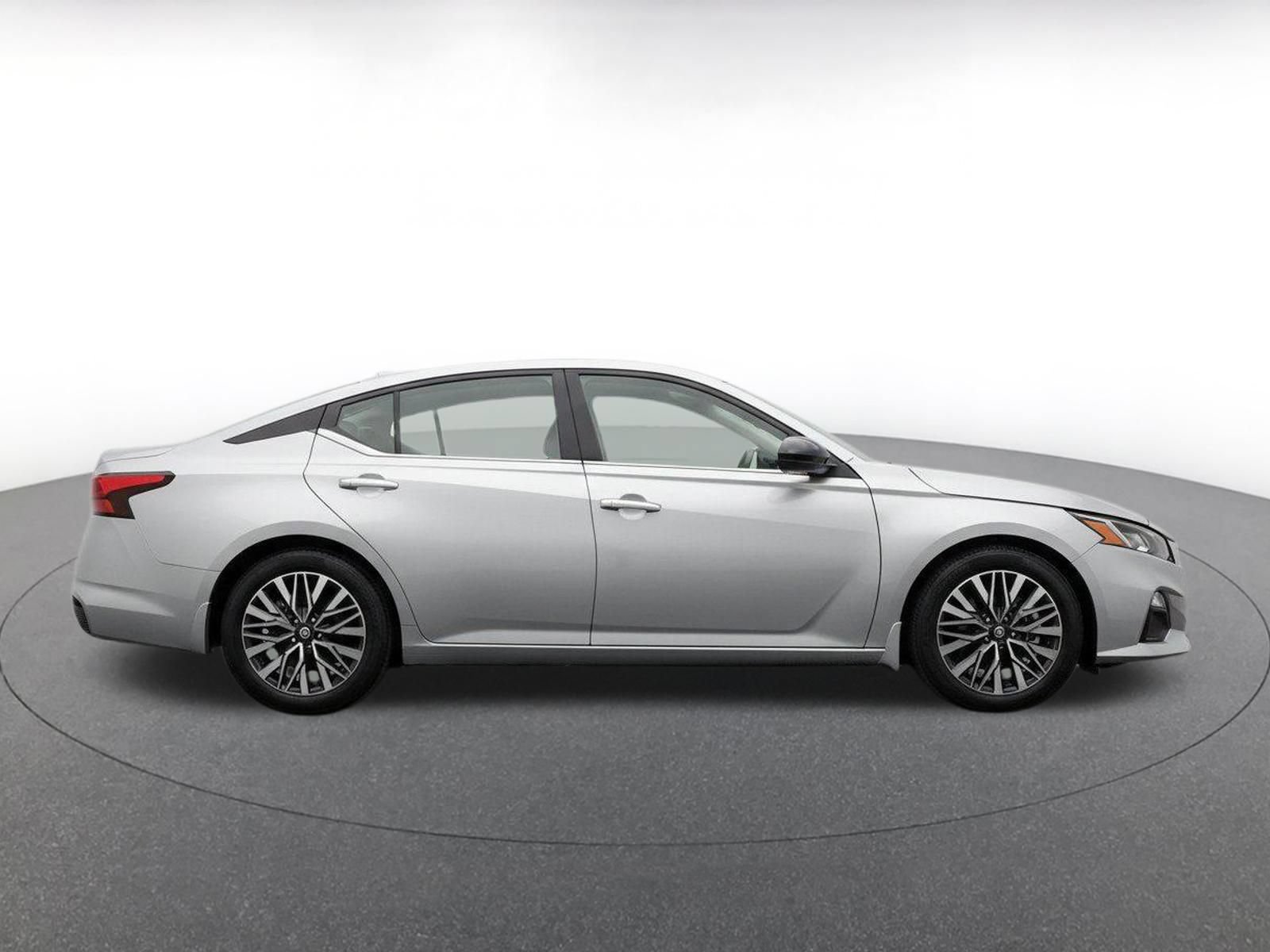 Used 2026 Nissan Altima 2.5 SV FWD image 9