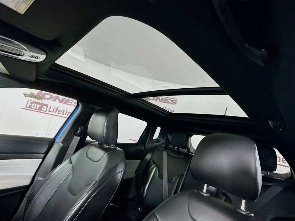 Used 2023 Jeep Compass Limited w/ Elite Group image 10