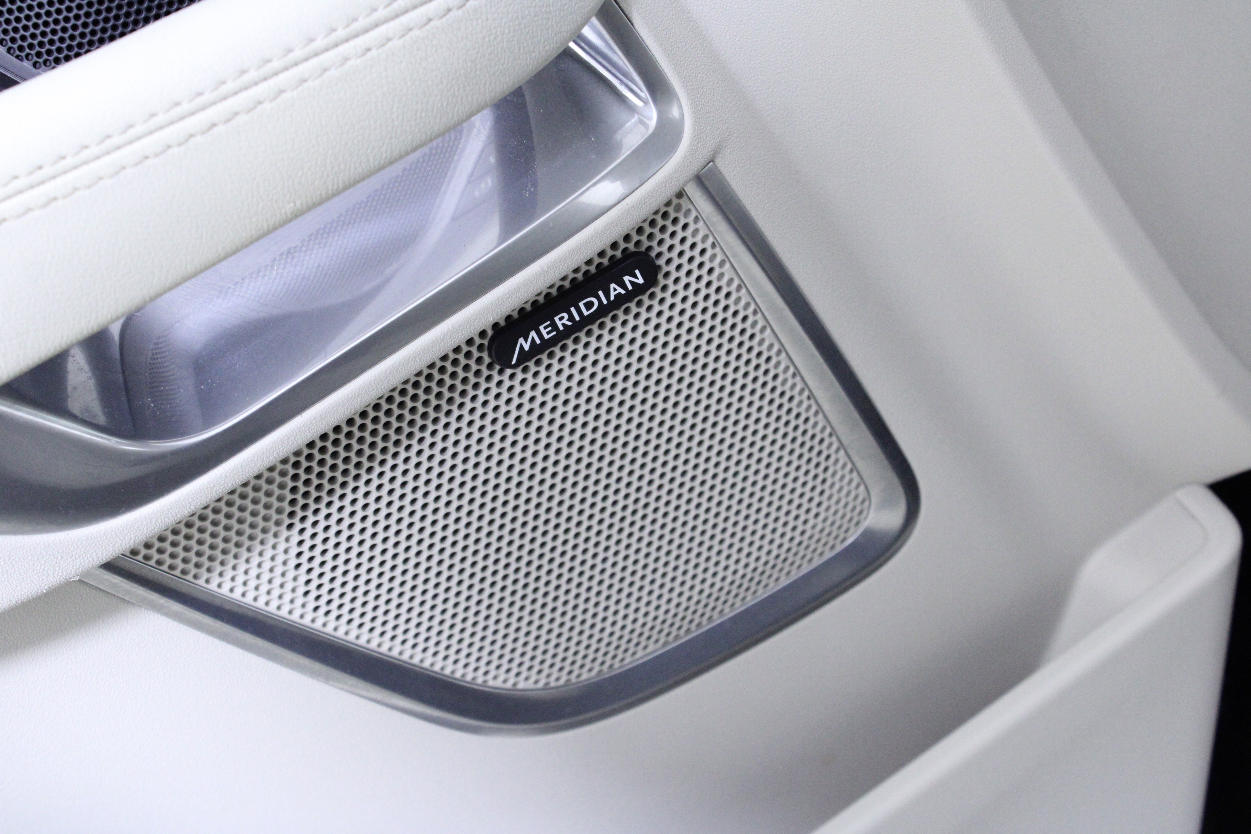 Used 2022 Jaguar E-PACE image 18