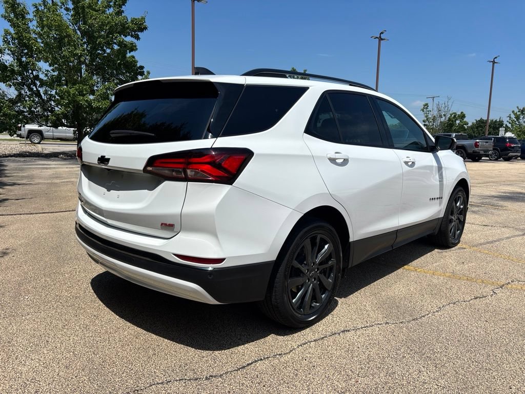 Used 2023 Chevrolet Equinox RS w/ LPO, Floor Liner Package FWD image 7