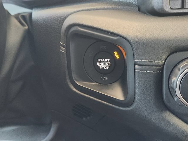 Used 2024 Jeep Gladiator Rubicon AWD/4WD image 8
