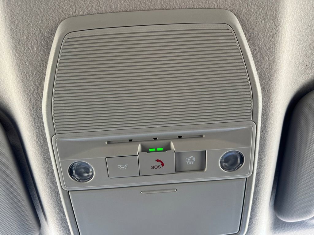 New 2026 Nissan Kicks SR image 7