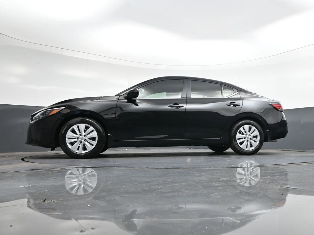 Certified 2025 Nissan Sentra S image 31