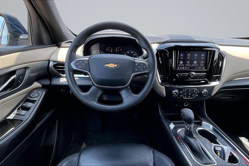 Used 2023 Chevrolet Traverse LS w/ Safety Package FWD image 5