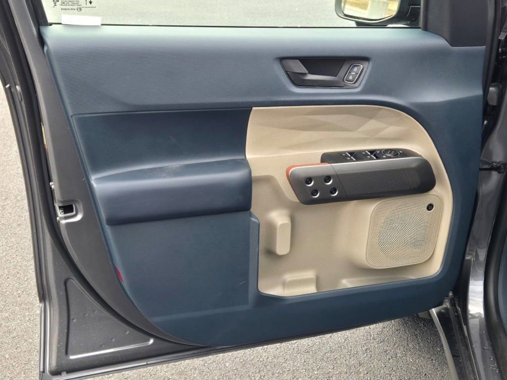 New 2025 Ford Maverick Lariat AWD/4WD image 19