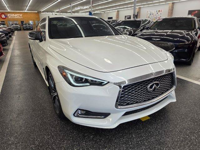 Used 2018 INFINITI Q60 3.0t Luxe w/ Sensory Package 3.0T Luxe AWD/4WD image 3