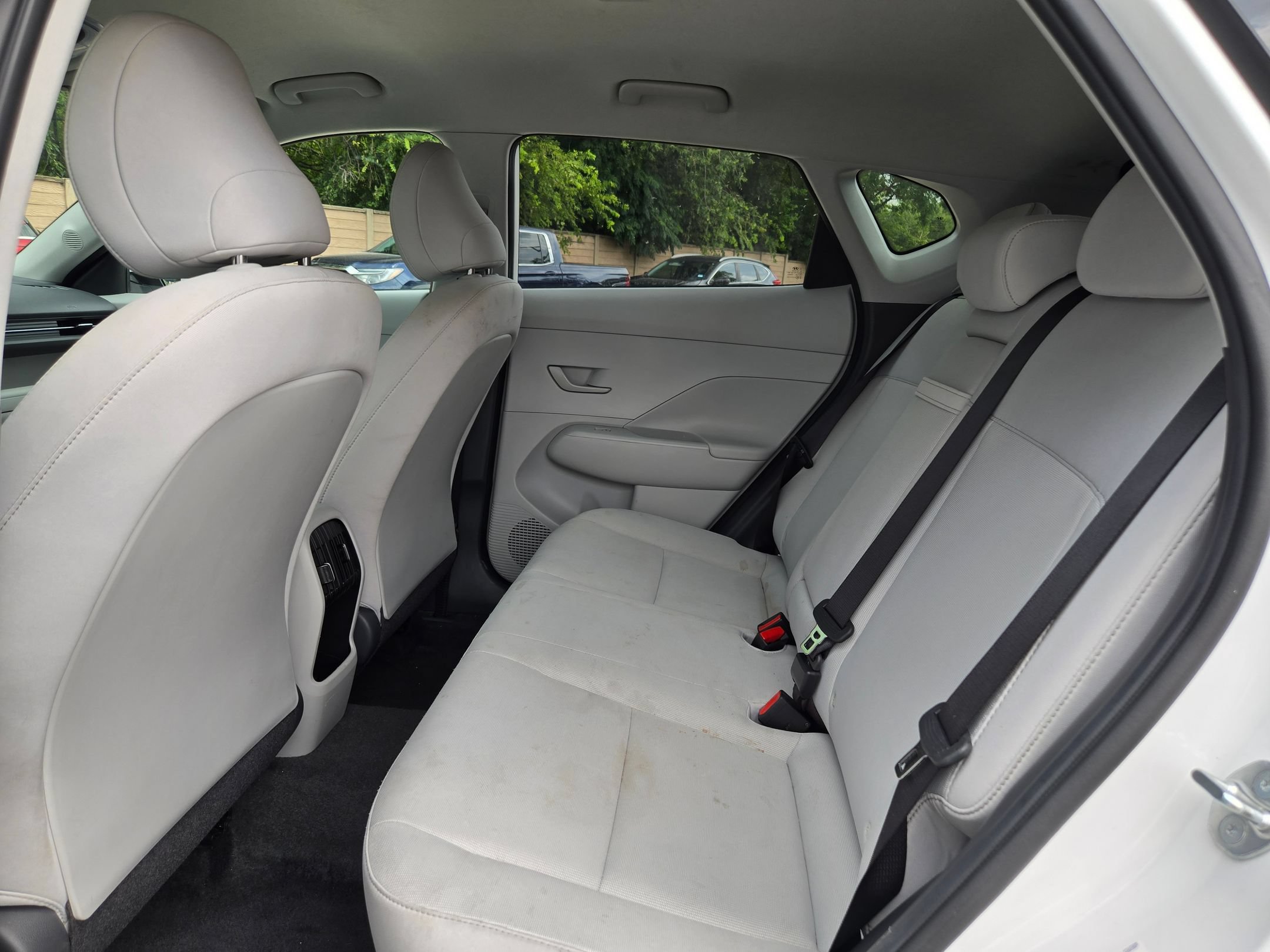Used 2025 Hyundai Kona SEL FWD image 14