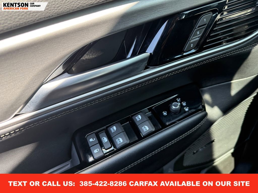 Used 2025 Jeep Wagoneer L Series III image 23