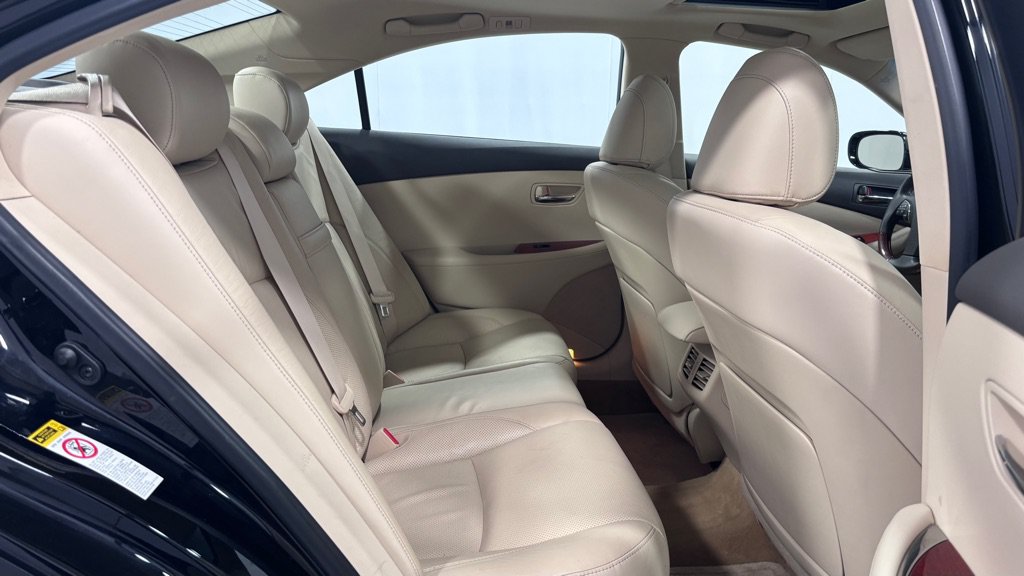 Used 2010 Lexus ES 350 w/ Preferred Accessory Package FWD image 26