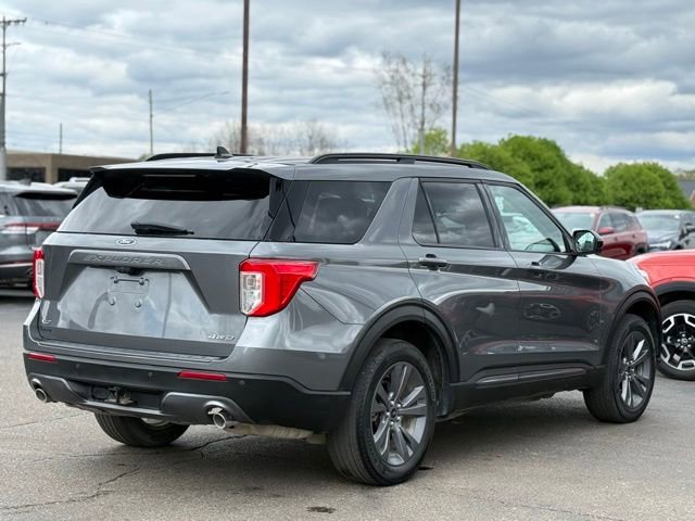 Used 2023 Ford Explorer XLT w/ Equipment Group 202A AWD/4WD image 41
