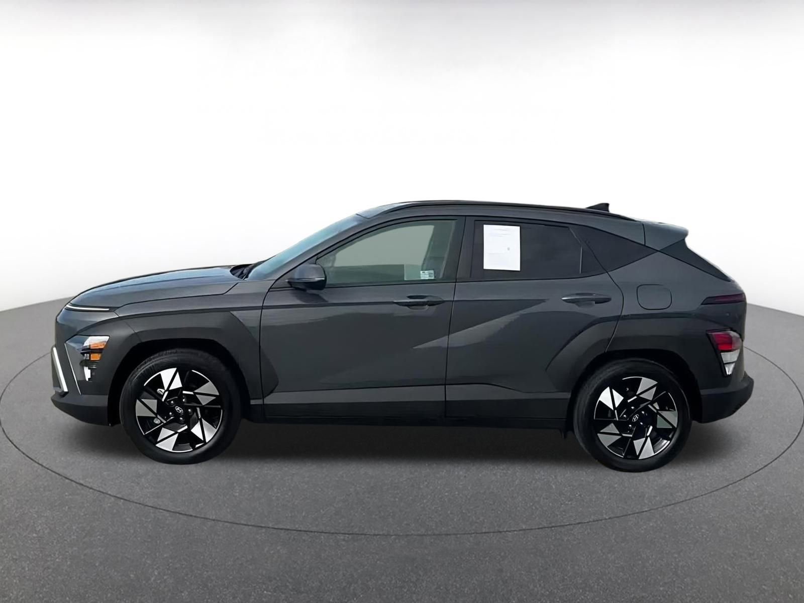 Used 2025 Hyundai Kona SEL image 8