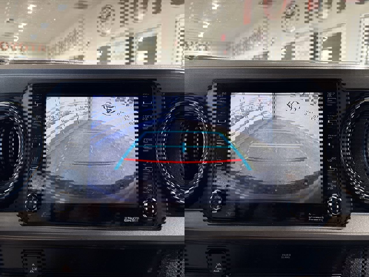 Certified 2021 Toyota Tacoma SR5 image 18