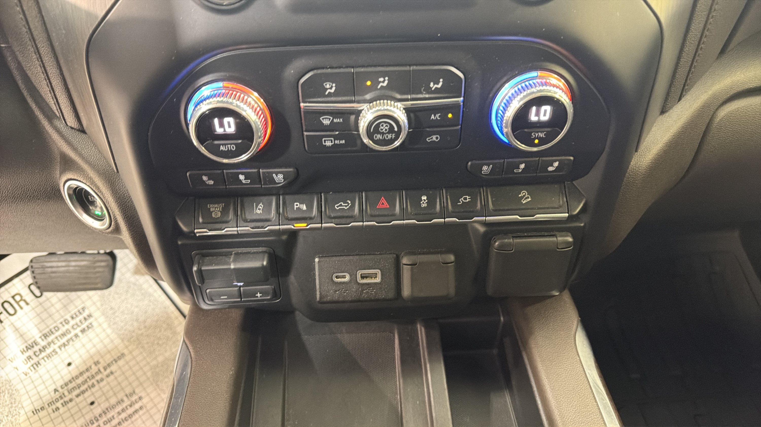 Used 2020 GMC Sierra 2500 Denali w/ Technology Package AWD/4WD image 18