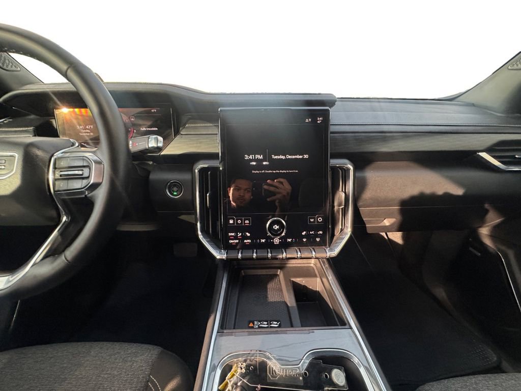 Used 2025 GMC Acadia Elevation w/ Black Edition image 12