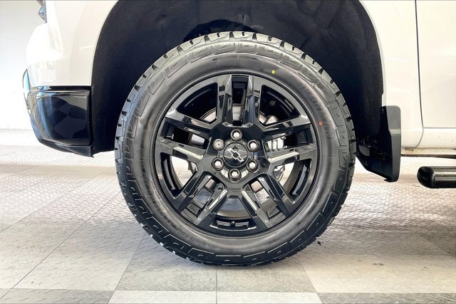 Used 2022 Chevrolet Silverado 1500 LT Trail Boss w/ Convenience Package II image 8