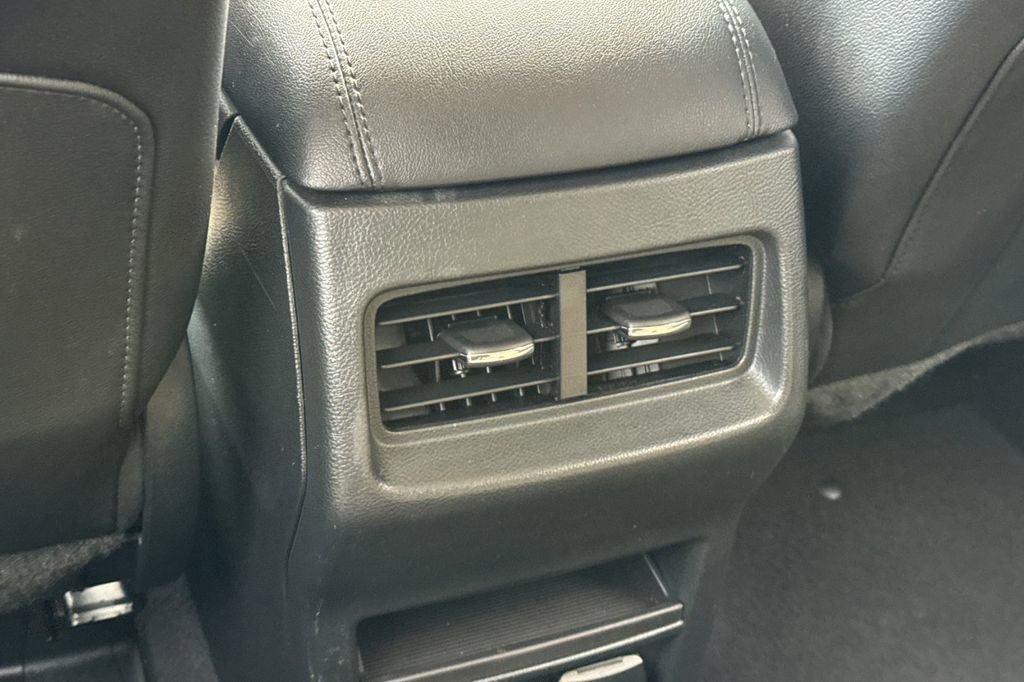 Used 2021 Ford Edge SEL w/ Convenience Package FWD image 16