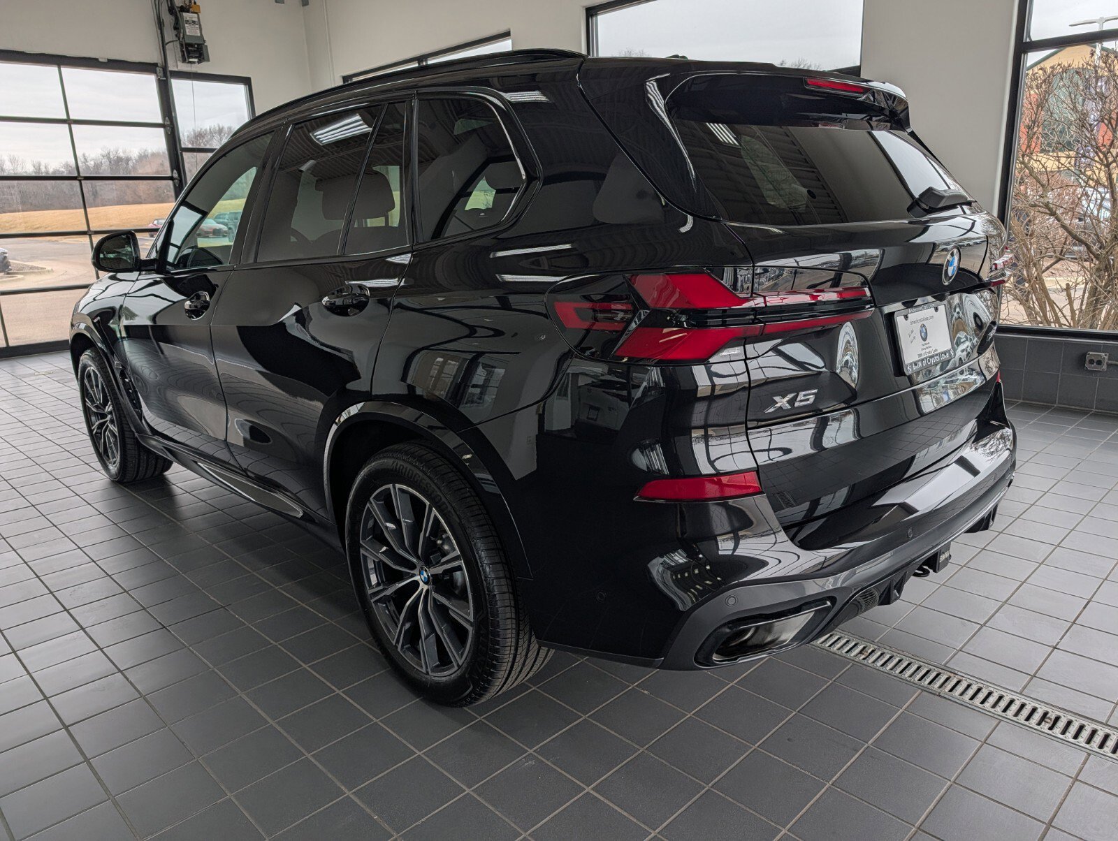 Used 2026 BMW X5 xDrive40i w/ M Sport Package image 6