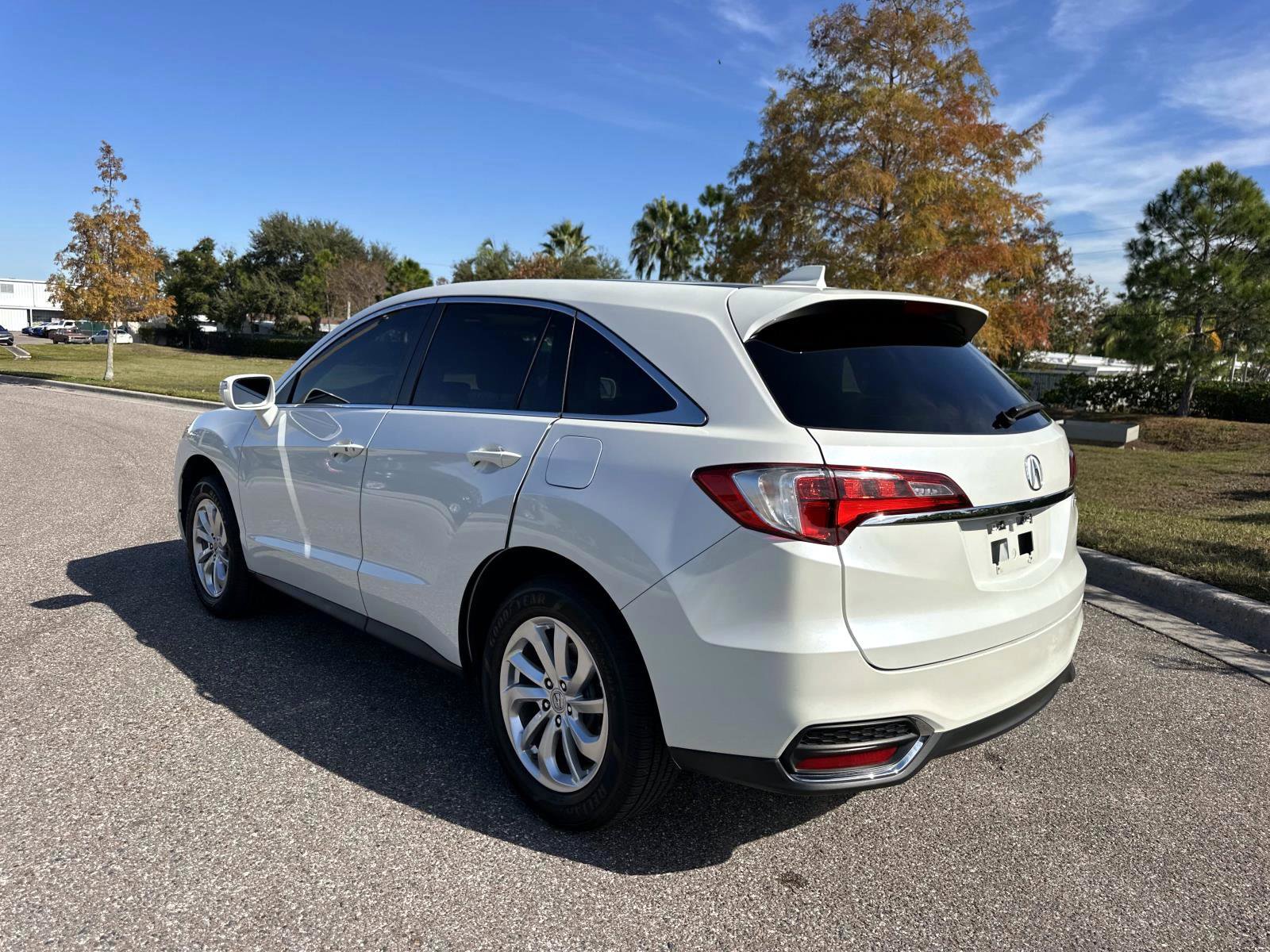 Used 2017 Acura RDX FWD w/ Technology Package image 4