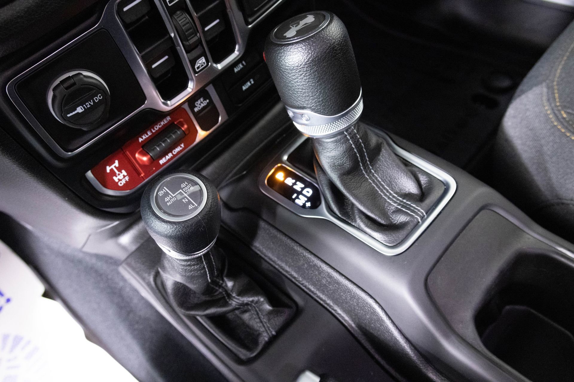 Used 2024 Jeep Wrangler Unlimited image 28