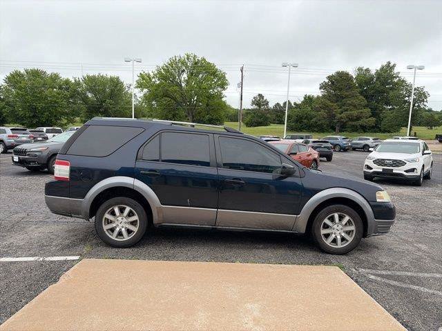 Used 2008 Ford Taurus X SEL FWD image 4