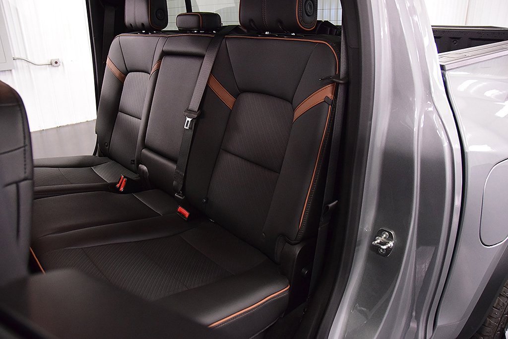 Used 2026 GMC Canyon AT4 w/ Technology Plus Package image 34