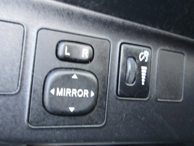 Used 2013 Toyota Prius C Two FWD image 18