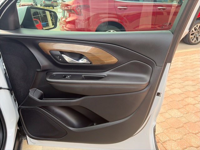 Used 2020 GMC Terrain SLE FWD image 25