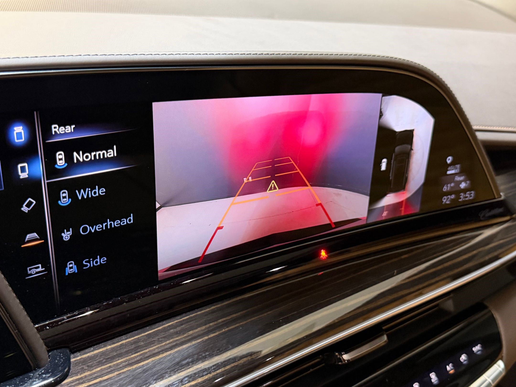 Used 2021 Cadillac Escalade Premium Luxury image 33