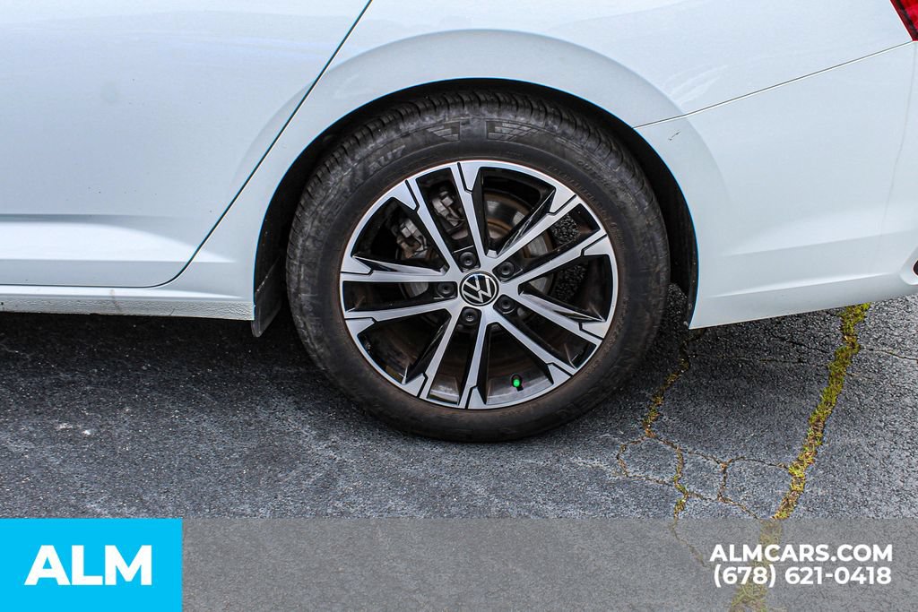 Used 2025 Volkswagen Jetta Sport FWD image 16