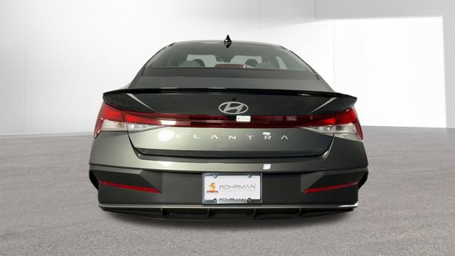 Used 2025 Hyundai Elantra Sport FWD image 8