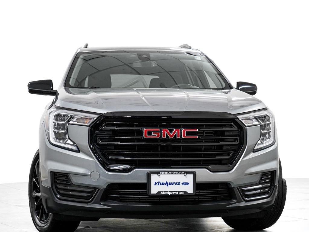 Used 2023 GMC Terrain SLE w/ Driver Convenience Package AWD/4WD image 3