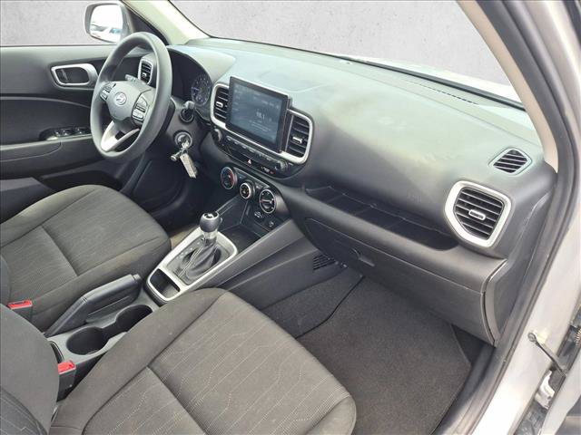 Used 2021 Hyundai Venue SE FWD image 22