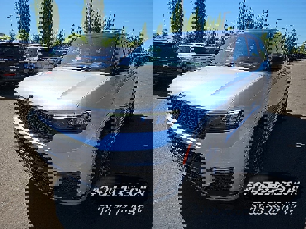 New 2025 Jeep Grand Cherokee L Summit image 1