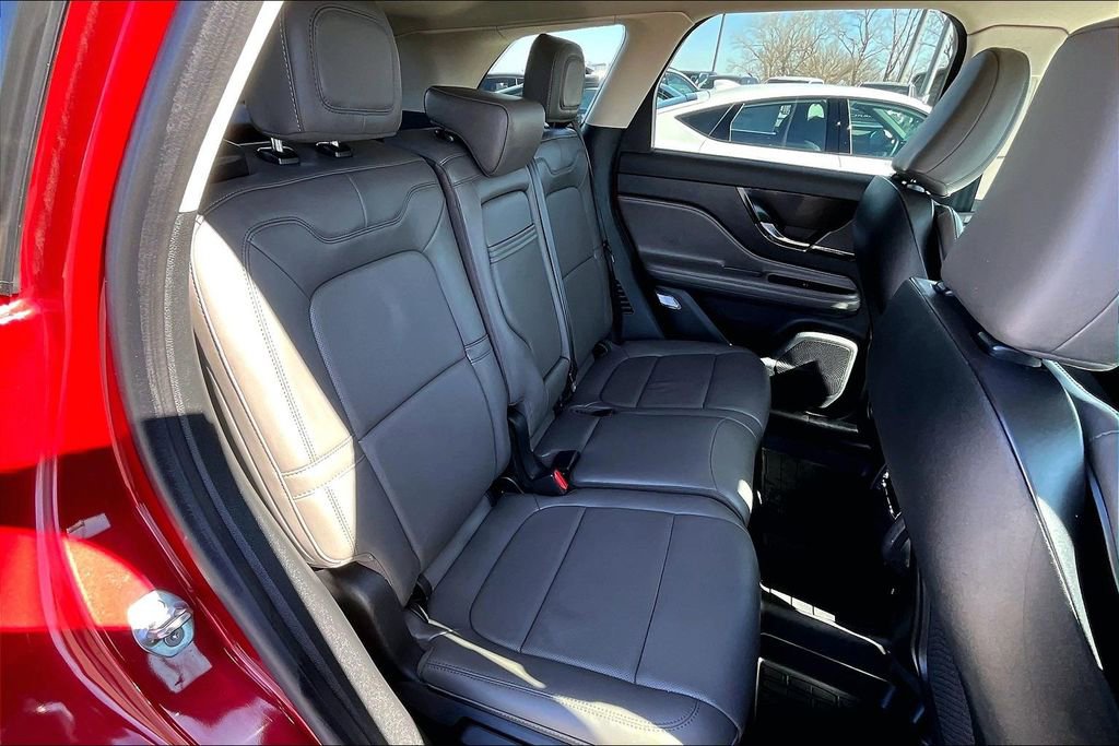Used 2023 Lincoln Corsair Reserve AWD/4WD image 37