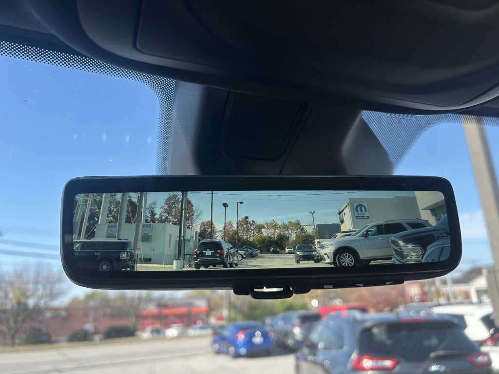 New 2025 Jeep Grand Cherokee Limited w/ Luxury Tech Group II image 25