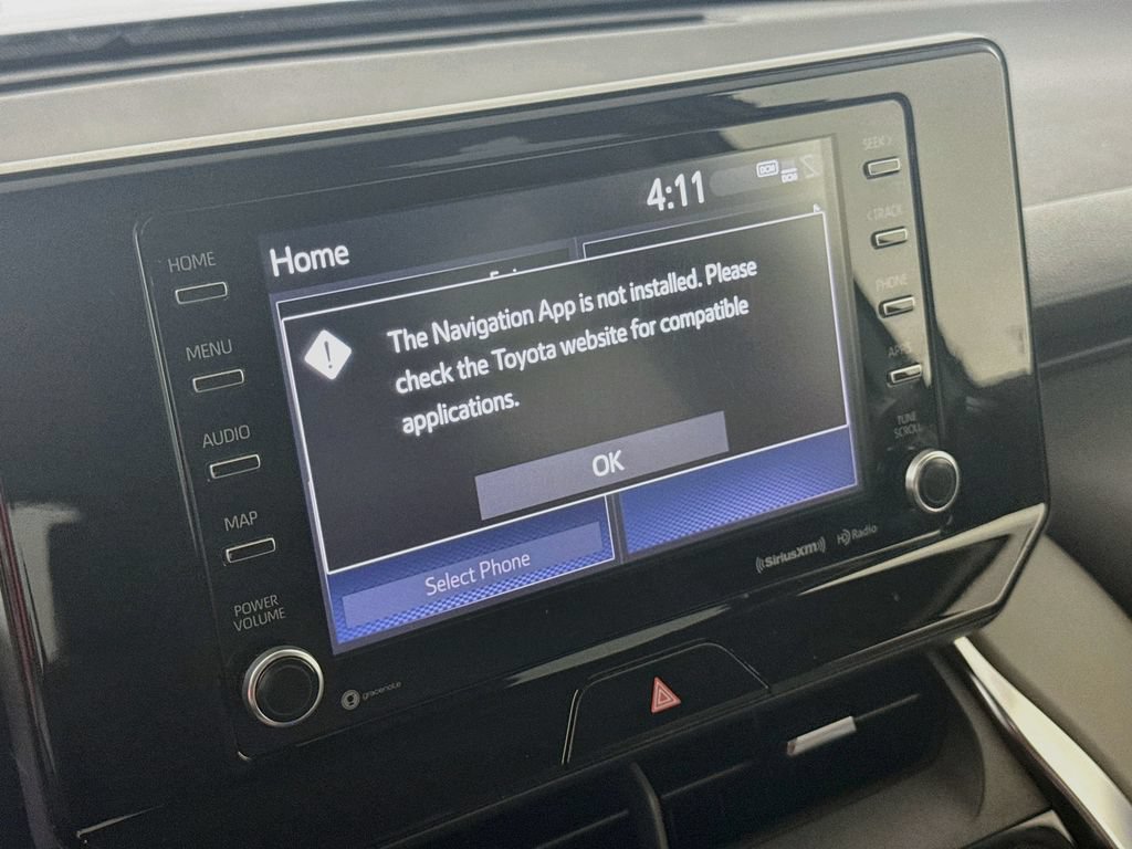 Certified 2021 Toyota Venza LE w/ Carpet Mat Package (TMS) AWD/4WD image 13