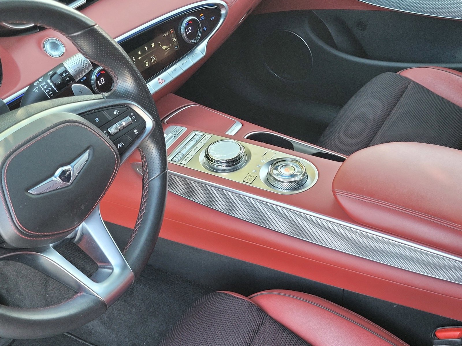 Used 2023 Genesis GV70 2.5T w/ Sport Prestige Package image 18