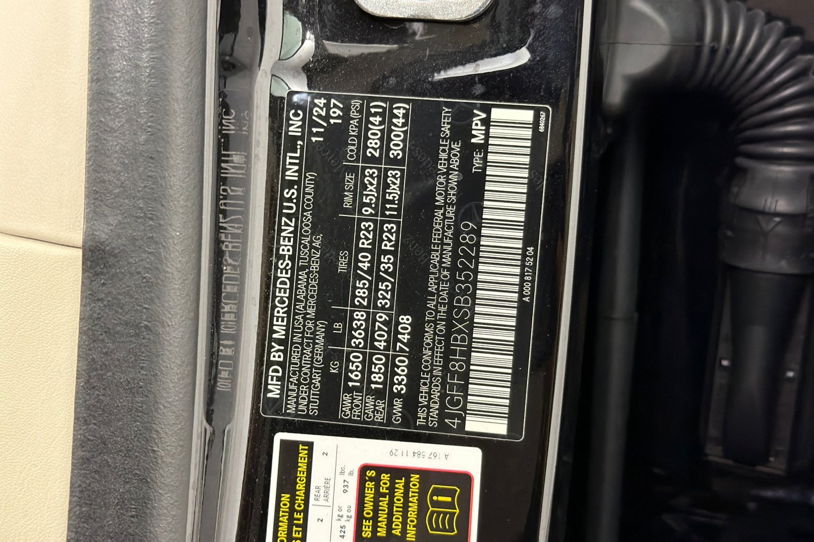 Used 2025 Mercedes-Benz Maybach GLS 600 4MATIC image 29
