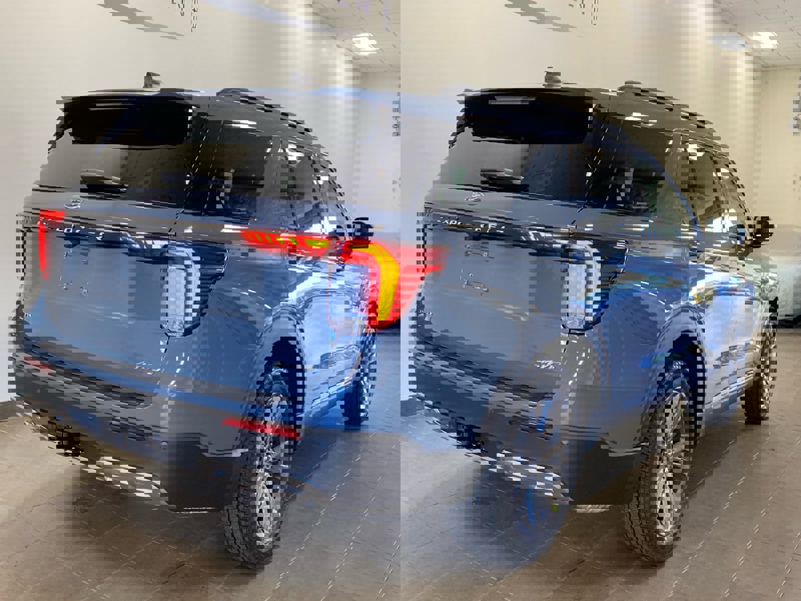 New 2026 Ford Explorer Active w/ Active Comfort Package image 9